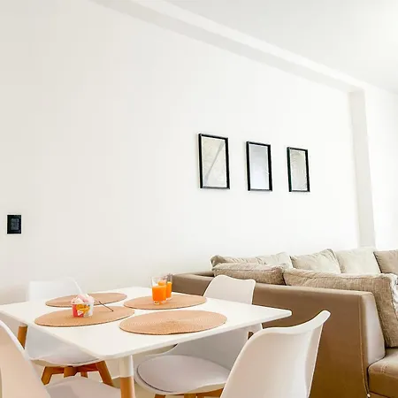 Unbelievable 1213 Apartament